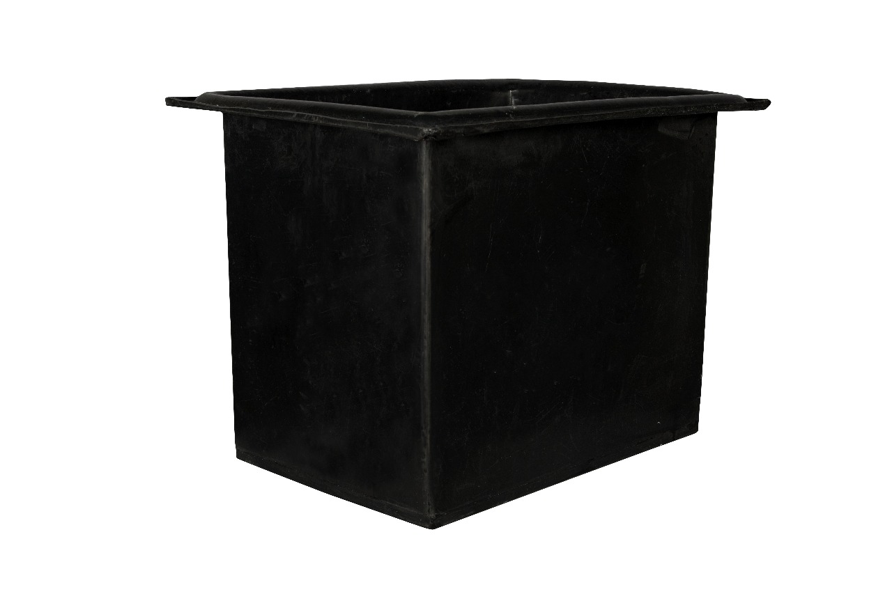 Plastic planter - image 2